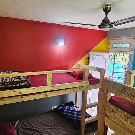 Shanti Cafe & Hostels Касоль Экстерьер фото