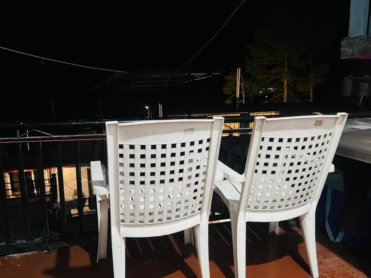 Shanti Cafe & Hostels Касоль Экстерьер фото