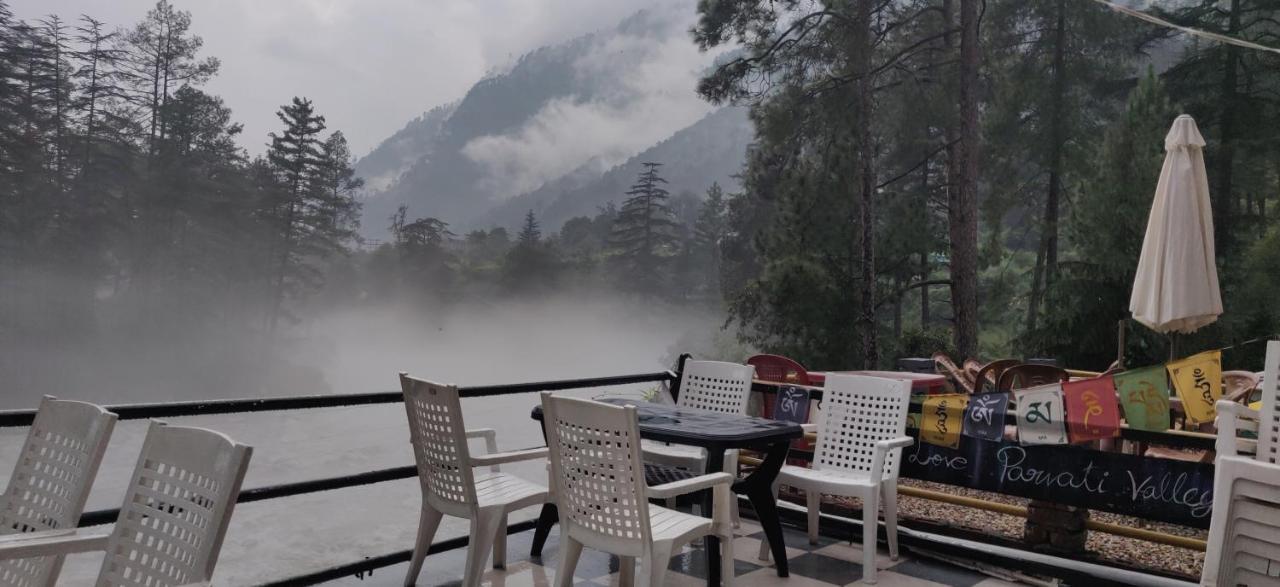 Shanti Cafe & Hostels Касоль Экстерьер фото